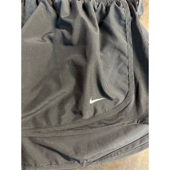 Nike Dri Fit Black Drawstring Elastic Waist Womens Short Size XXL - Picture 2 of 4